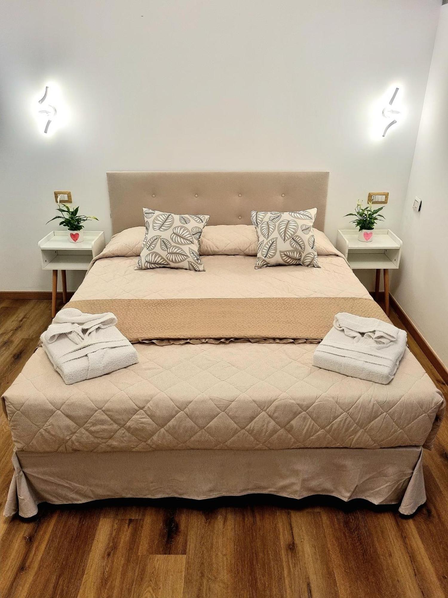 B&B Italo House Opera Kültér fotó